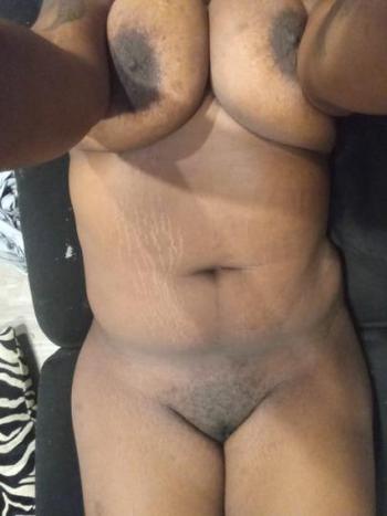 Chocolate, 21  female escort, Sioux City